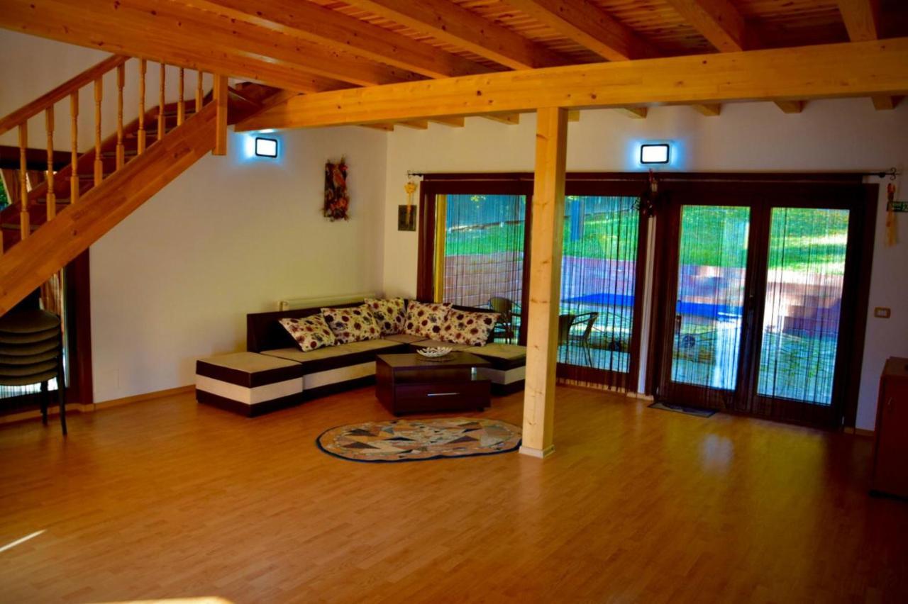 Green Property Dofteana Ngoại thất bức ảnh